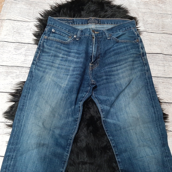 Lucky Brand 221 Original Straight Leg Jeans - Picture 4 of 11